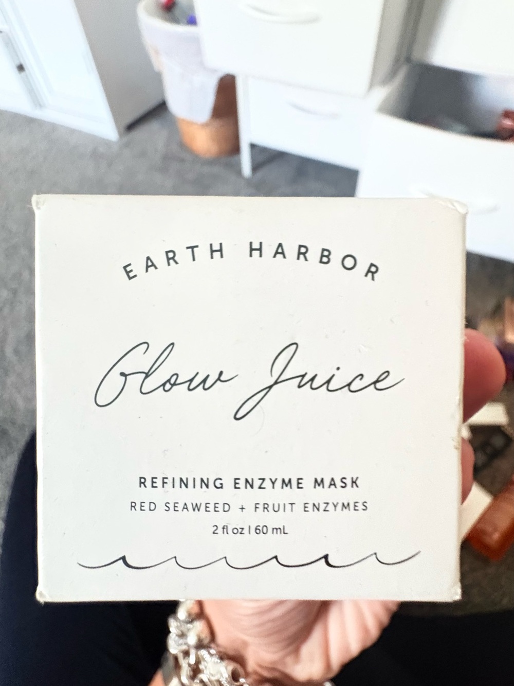 Earth Harbor Glow Juice Refining Enzyme Mask — White